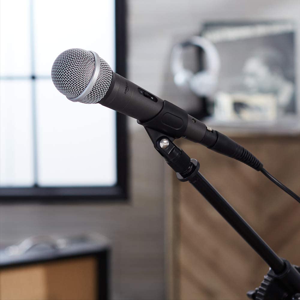 Dynamic Vocal Microphone with Cable, Cardioid L3103