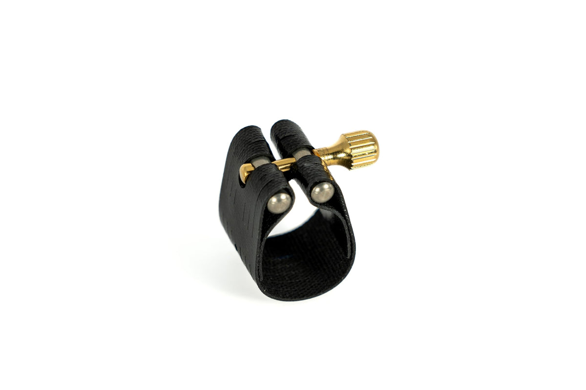 Alto Saxophone Ligature & Plastic Cap W531144