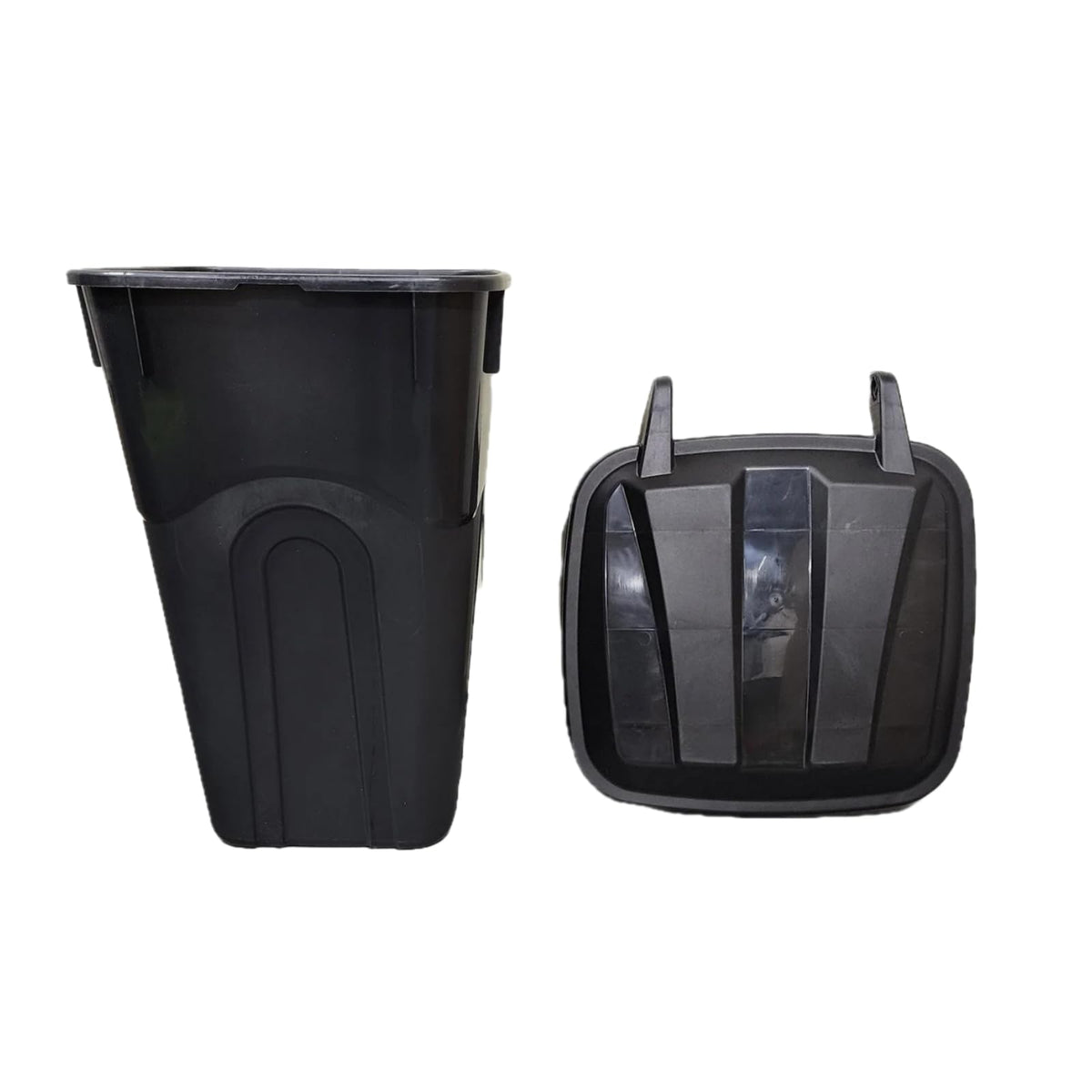 32 Gallon Black Wheeled Plastic Garbage Can with Attached Lid V5582