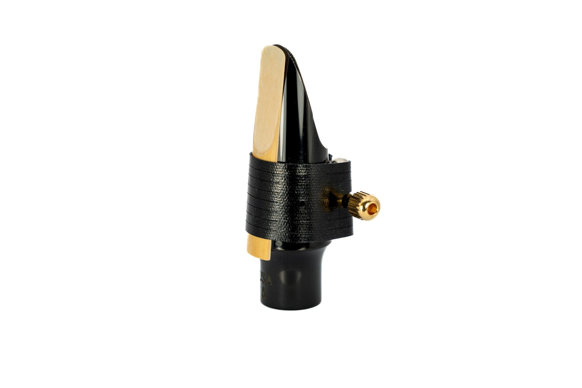 Alto Saxophone Ligature & Plastic Cap W531144