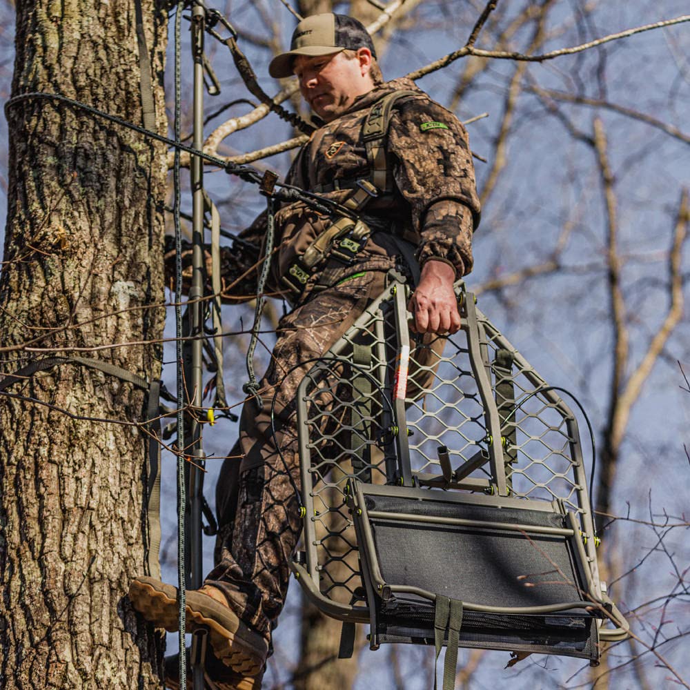 Hang-on Tree Stand with Folding Comfort-Mesh Seat U110478
