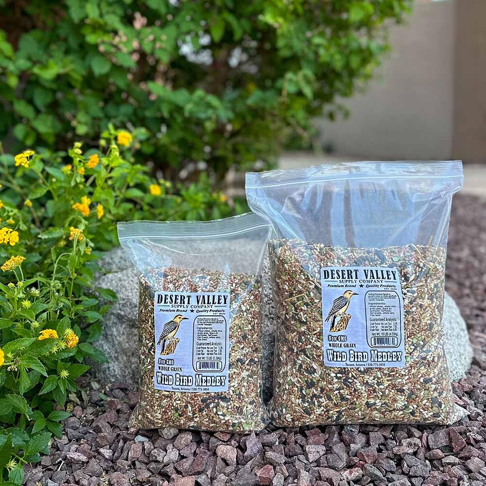Whole Grain Scratch Feed 10-Pounds I569
