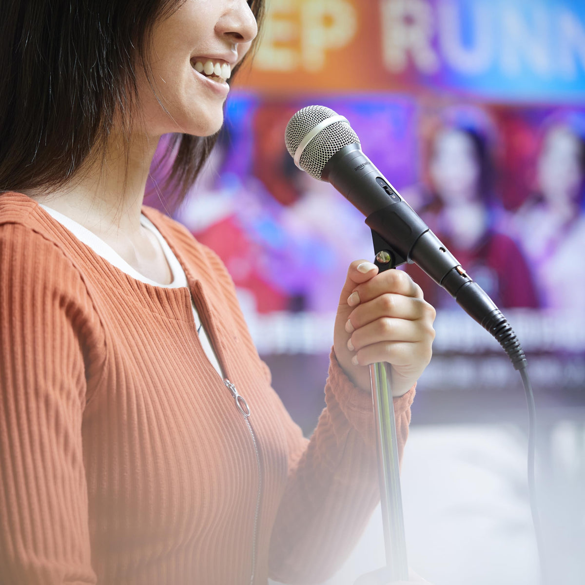 Dynamic Vocal Microphone with Cable, Cardioid L3103